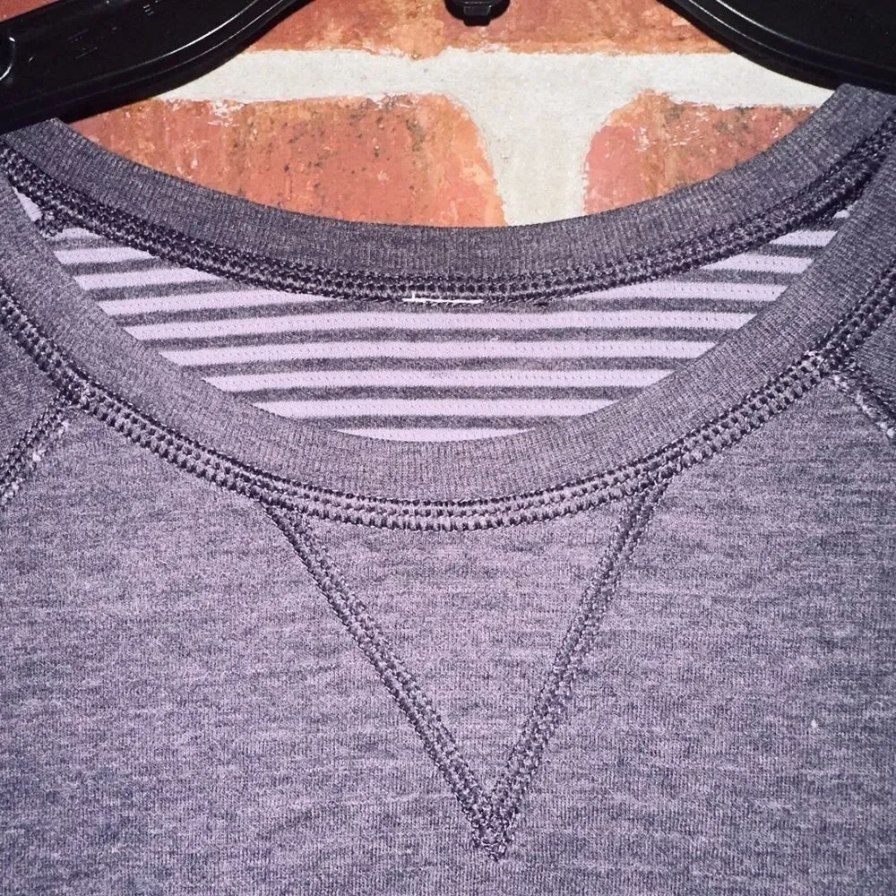 Lululemon reversible crewneck‎ pullover top